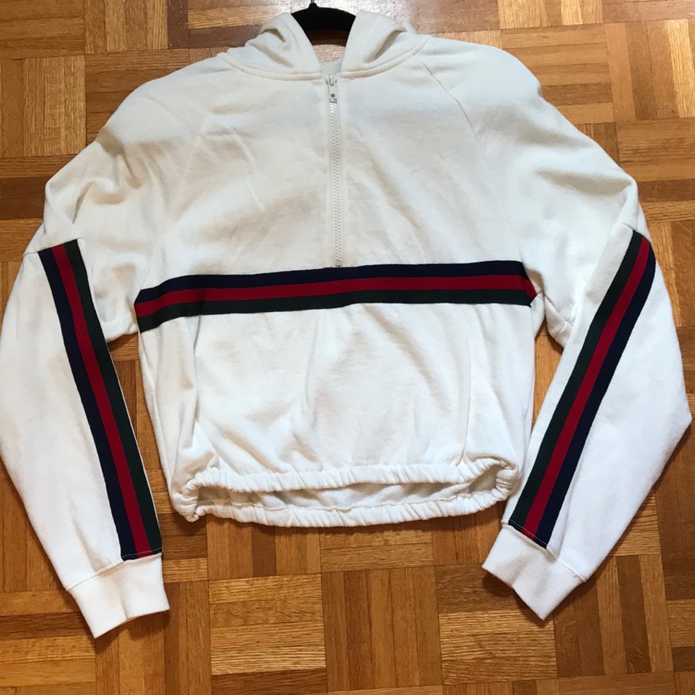 Cropped hooded sweatshirt